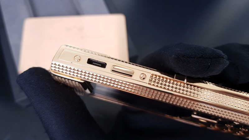 Kỳ Lân Luxury Vertu Signature S Full Gold Clous De Paris 10 Vertu Signature S Full Gold Clous De Paris