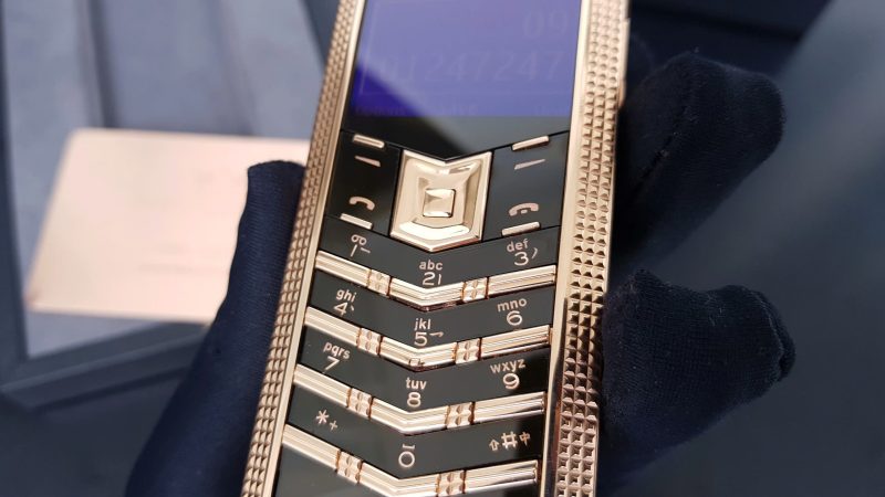 Kỳ Lân Luxury Vertu Signature S Full Gold Clous De Paris 11 Vertu Signature S Full Gold Clous De Paris