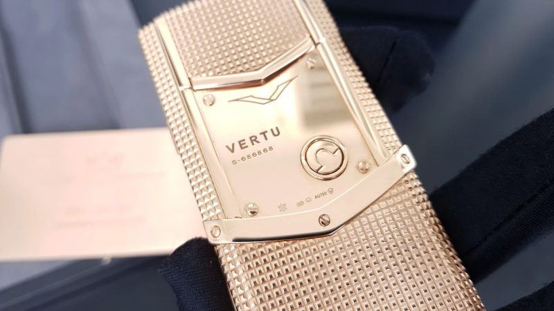 Kỳ Lân Luxury Vertu Signature S Full Gold Clous De Paris 12 Vertu Signature S Full Gold Clous De Paris