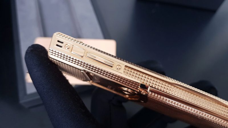 Kỳ Lân Luxury Vertu Signature S Full Gold Clous De Paris 22 Vertu Signature S Full Gold Clous De Paris