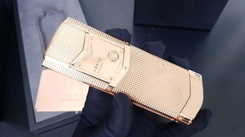 Kỳ Lân Luxury Vertu Signature S Full Gold Clous De Paris 27 Vertu Signature S Full Gold Clous De Paris