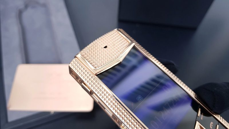 Kỳ Lân Luxury Vertu Signature S Full Gold Clous De Paris 29 Vertu Signature S Full Gold Clous De Paris