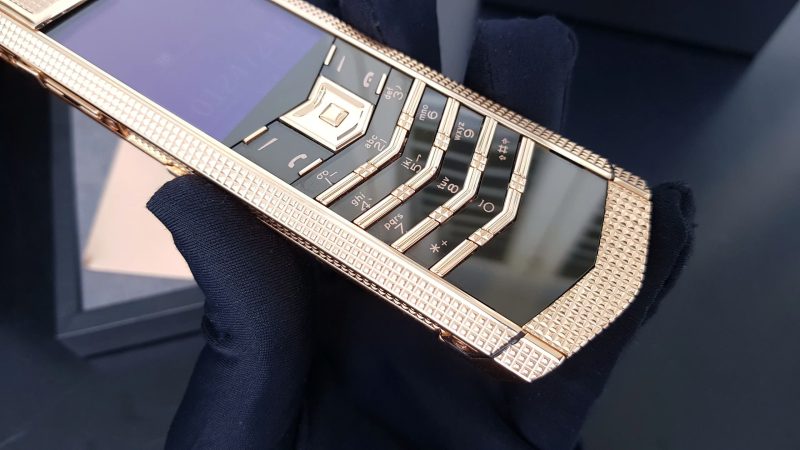 Kỳ Lân Luxury Vertu Signature S Full Gold Clous De Paris 3 Vertu Signature S Full Gold Clous De Paris