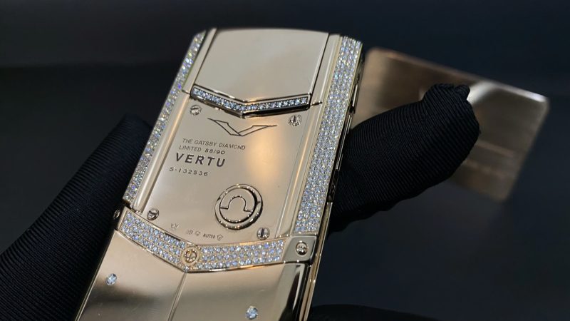 Kỳ Lân Luxury Vertu Signature S Full Gold Full Diamond 28 Vertu Signature S Full Gold Full Diamond