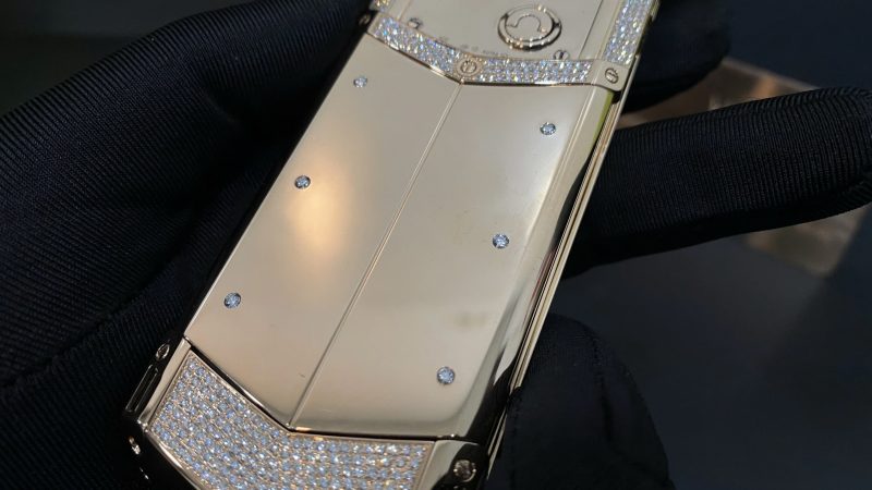 Kỳ Lân Luxury Vertu Signature S Full Gold Full Diamond 31 Vertu Signature S Full Gold Full Diamond