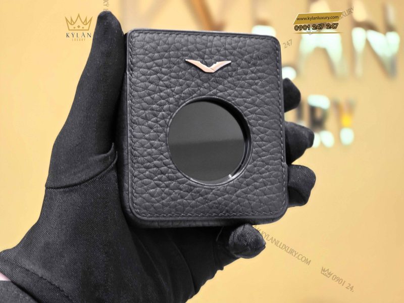 Kỳ Lân Luxury bao da dien thoai man hinh gap vertu ironflip da togo 6 c8439fd1 6fd3 4274 ba7a bbee49dd2b7f 1 scaled 1 Bao da điện thoại màn hình gập Vertu Ironflip da Togo