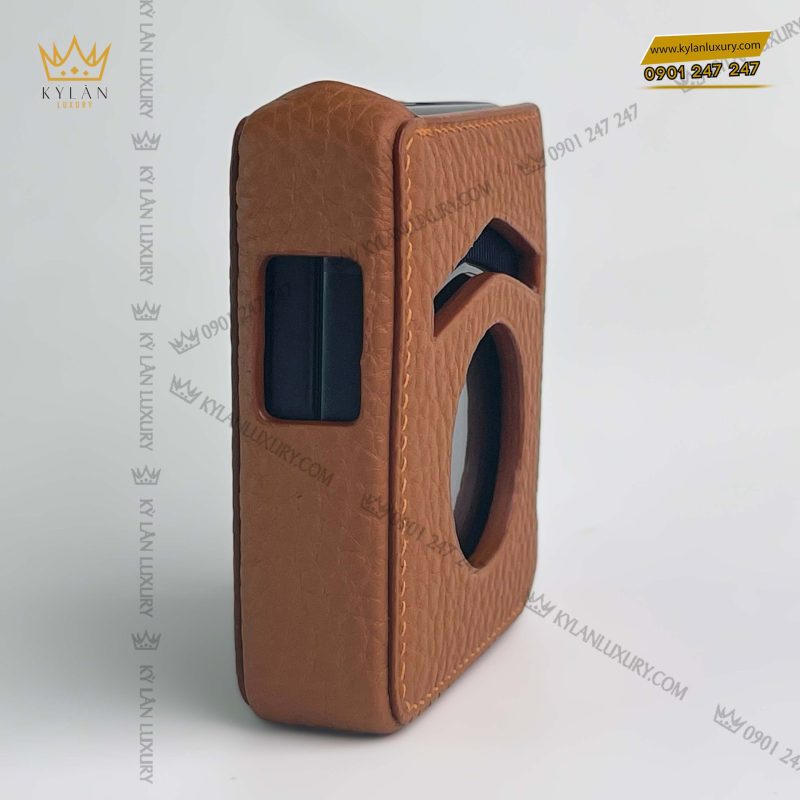 Kỳ Lân Luxury bao da dien thoai vertu ironflip da togo mau nau 3 1 scaled 1 Bao da điện thoại Vertu Ironflip da Togo màu nâu