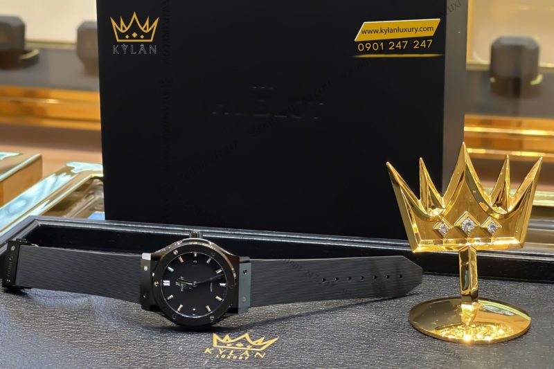 Đồng hồ Hublot Classic Fusion Black Magic 42mm