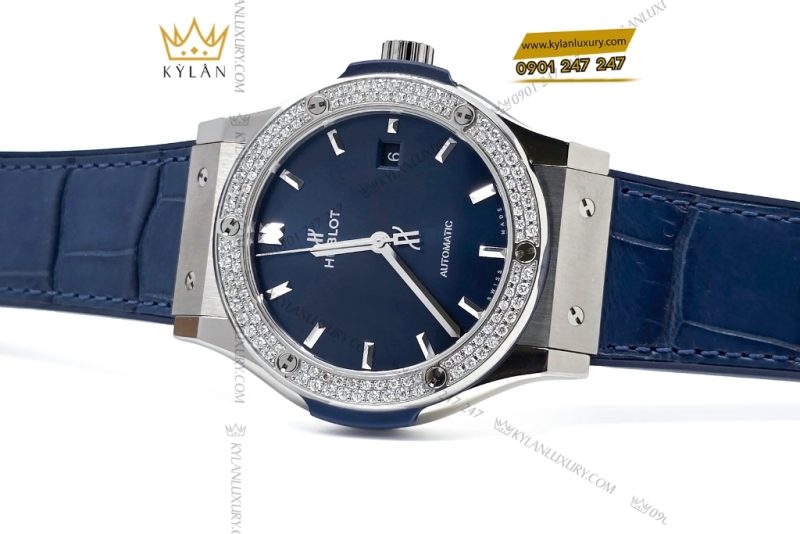Đồng hồ Hublot Classic Fusion Titanium Blue custom vành kim cương 42mm