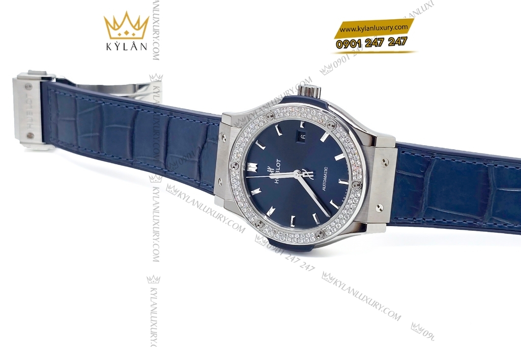 Kỳ Lân Luxury dong ho hublot classic fusion blue custom diamond 9 Đồng hồ Hublot Classic Fusion Titanium Blue custom vành kim cương 42mm