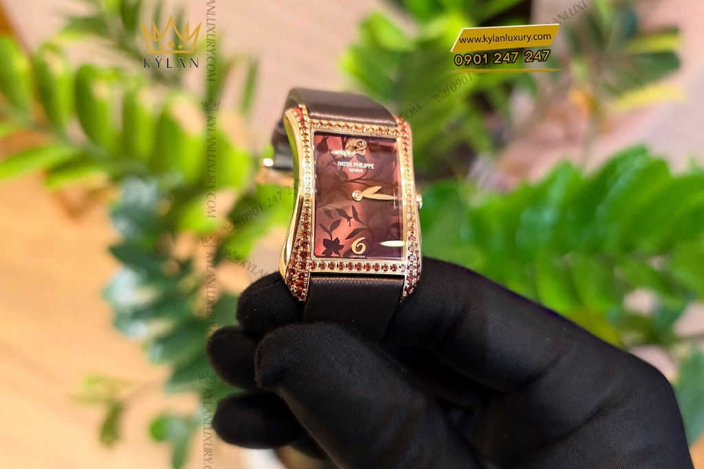 Kỳ Lân Luxury dong ho patek philippe gondolo 4962 200r 001 8 Đồng hồ Patek Philippe Gondolo 4962-200R-001