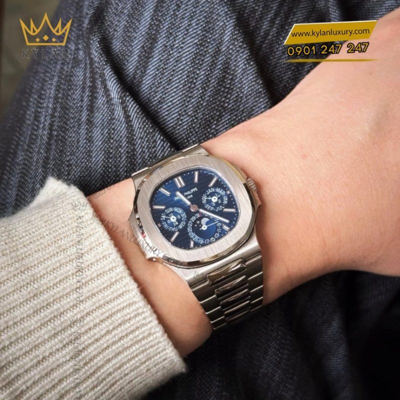 Đồng hồ Patek Philippe Nautilus vàng trắng mặt xanh sunburst 5740/1G-001