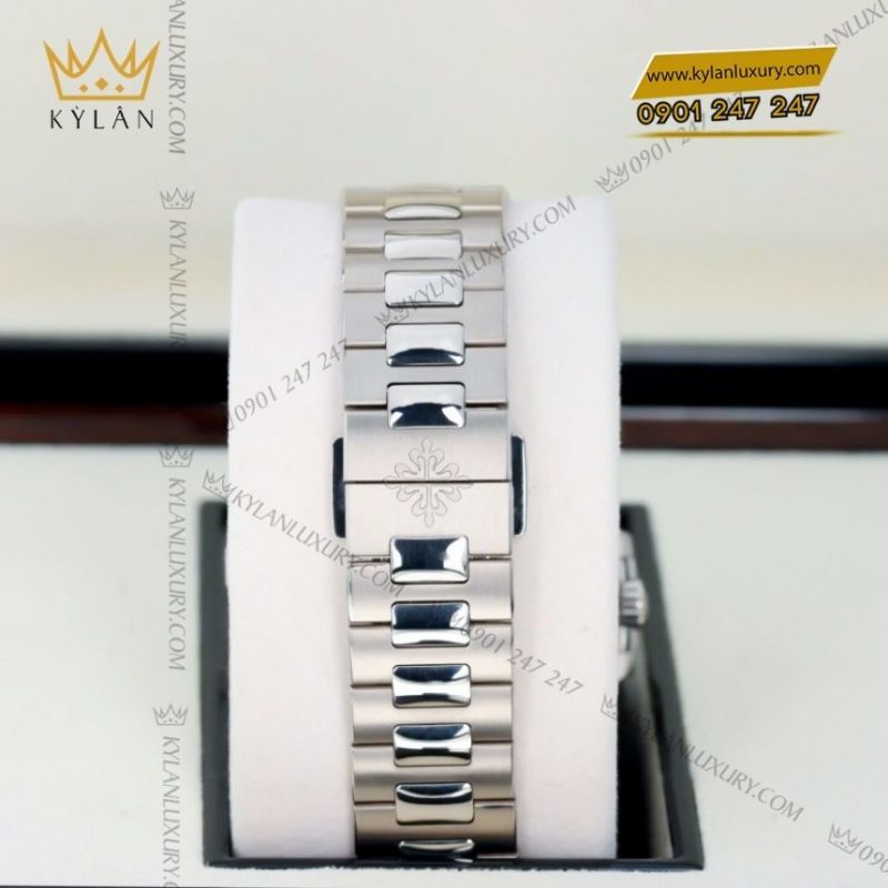 Đồng hồ Patek Philippe Nautilus vàng trắng 5811/1G-001