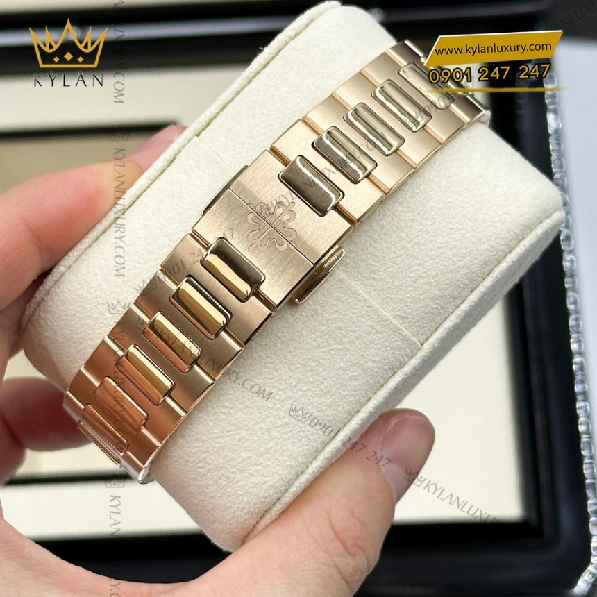 Kỳ Lân Luxury dong ho patek philippe nautilus 7118 1r 010 2 Đồng hồ Patek Philippe Nautilus mặt số nâu vàng 7118/1R-010