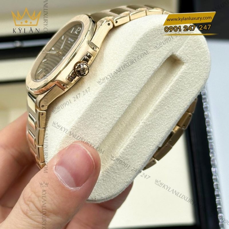 Đồng hồ Patek Philippe Nautilus mặt số nâu vàng 7118/1R-010
