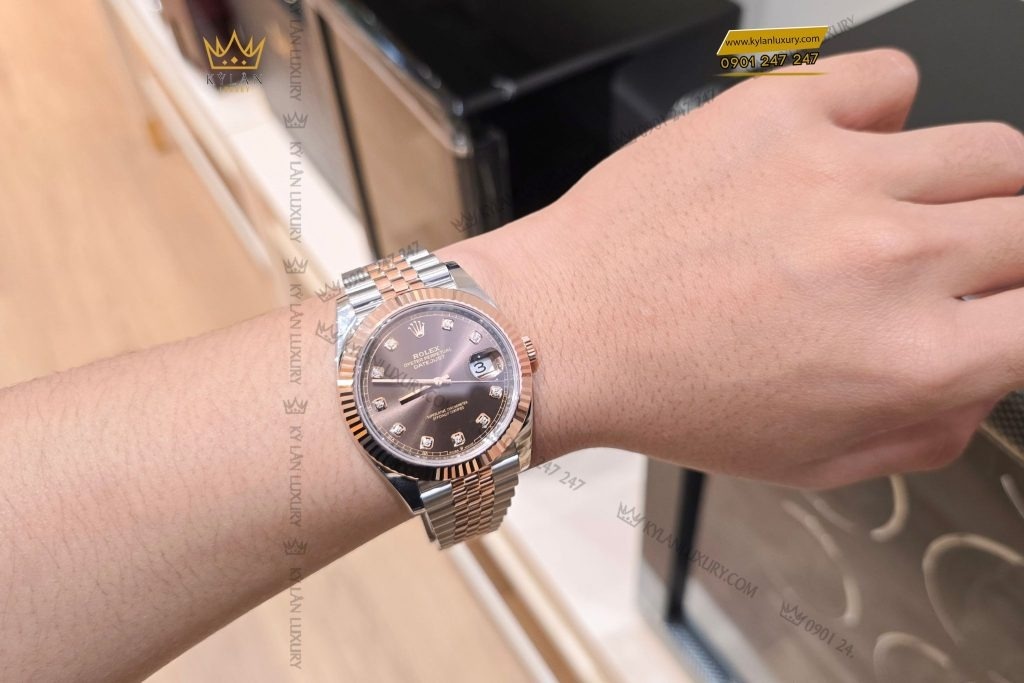 Kỳ Lân Luxury dong ho rolex 126331 mat nau chocolate 13 1 Đồng hồ Rolex Datejust 41 chocolate cọc kim cương 126331-0004