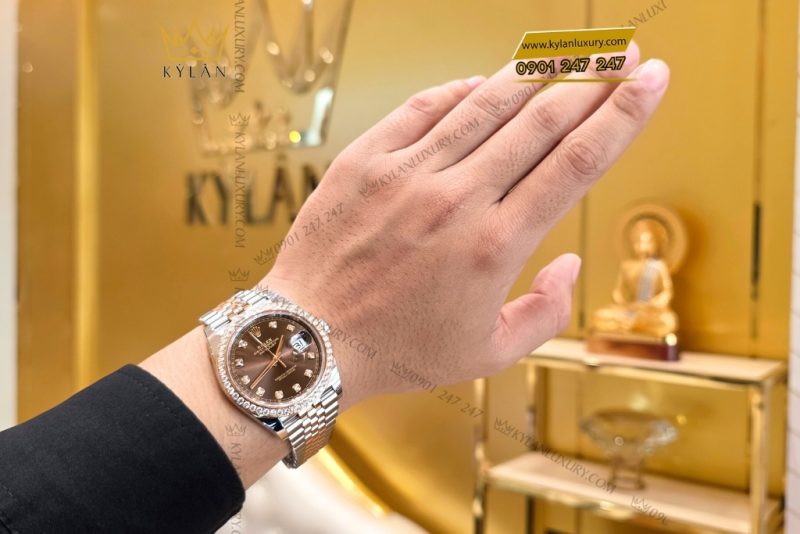 Đồng hồ Rolex Datejust 41 mặt chocolate custom vành kim cương 126331