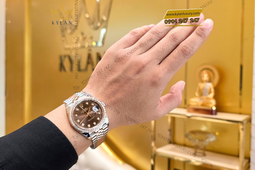 Kỳ Lân Luxury dong ho rolex datejust 41 126331 custom kim cuong 8 1 Đồng hồ Rolex Datejust 41 mặt chocolate custom vành kim cương 126331