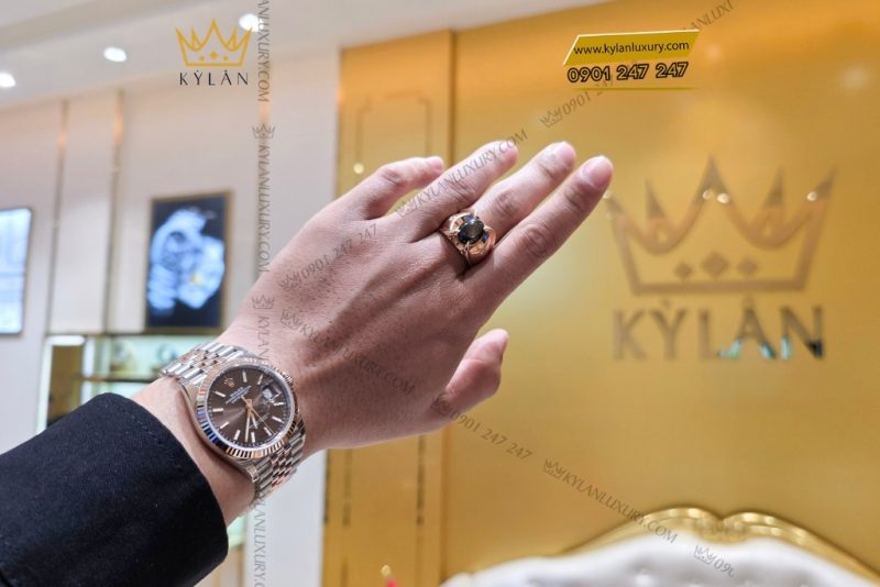 Đồng hồ Rolex Datejust 36 chocolate cọc dạ quang 126231-0043