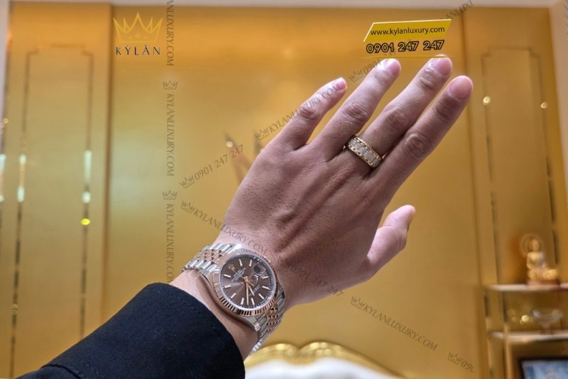 Đồng hồ Rolex Datejust 36 chocolate cọc dạ quang 126231-0043
