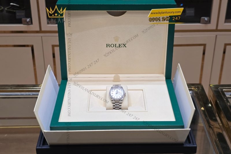 Đồng hồ Rolex Day Date 36 mặt xà cừ vành kim cương 128349RBR-0004