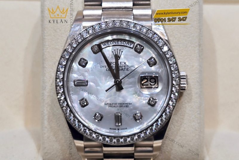 Đồng hồ Rolex Day Date 36 mặt xà cừ vành kim cương 128349RBR-0004