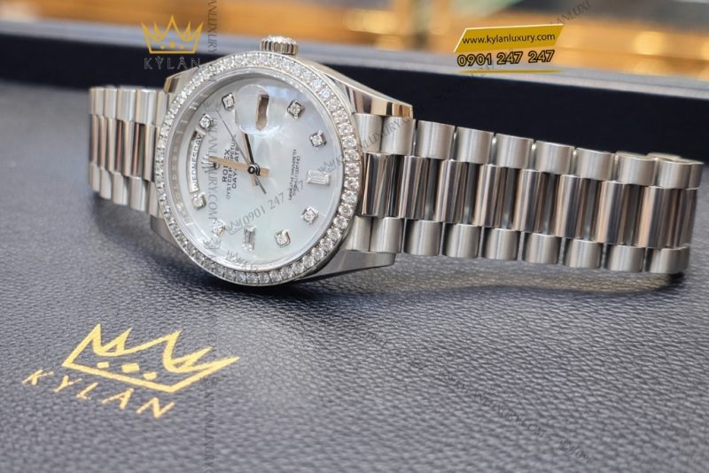 Đồng hồ Rolex Day Date 36 mặt xà cừ vành kim cương 128349RBR-0004