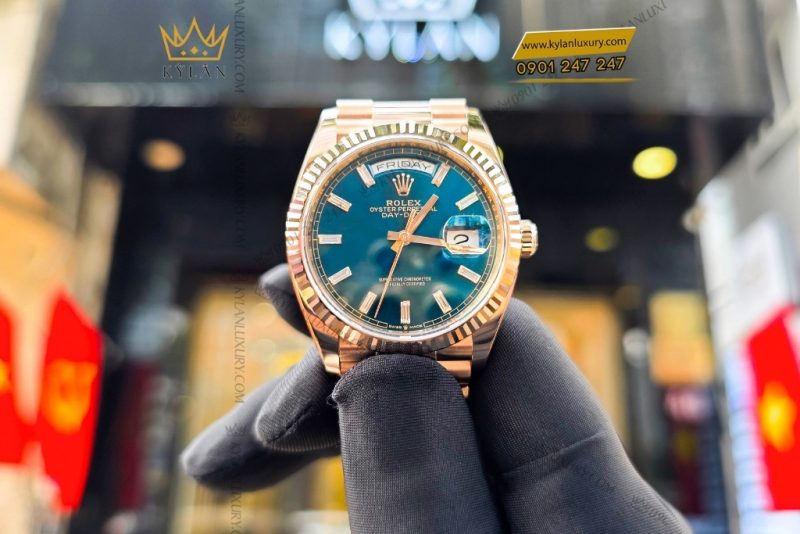 Đồng hồ Rolex Day Date 36 xanh lục lam 128235-0085