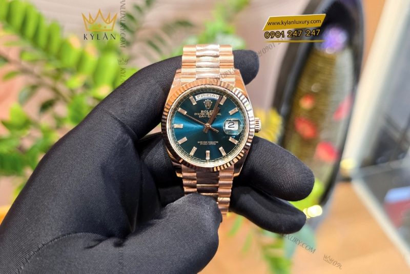 Đồng hồ Rolex Day Date 36 xanh lục lam 128235-0085