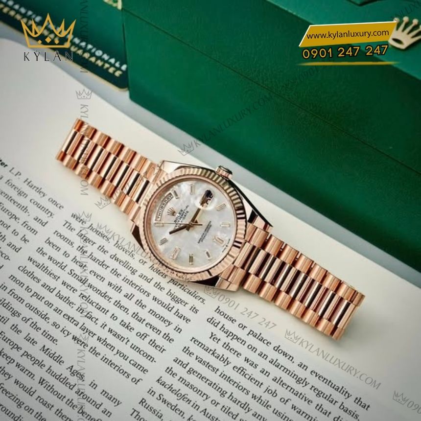 Kỳ Lân Luxury dong ho rolex day date 40 228235 0056 mother of pearl mat kham trai 1 Đồng hồ Rolex Day-Date 40 228235-0056 Mother Of Pearl mặt khảm trai