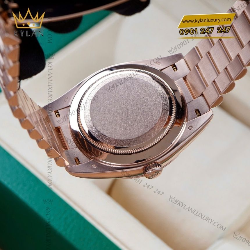 Kỳ Lân Luxury dong ho rolex day date 40 228235 0056 mother of pearl mat kham trai 3 Đồng hồ Rolex Day-Date 40 228235-0056 Mother Of Pearl mặt khảm trai