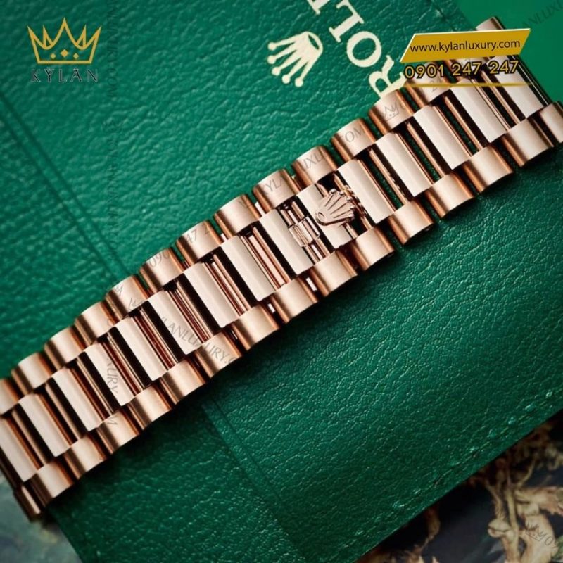 Đồng hồ Rolex Day-Date 40 228235-0056 Mother Of Pearl mặt khảm trai