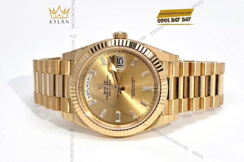 Đồng hồ Rolex Day-Date 40 228238-0005 mặt champagne nạm kim cương