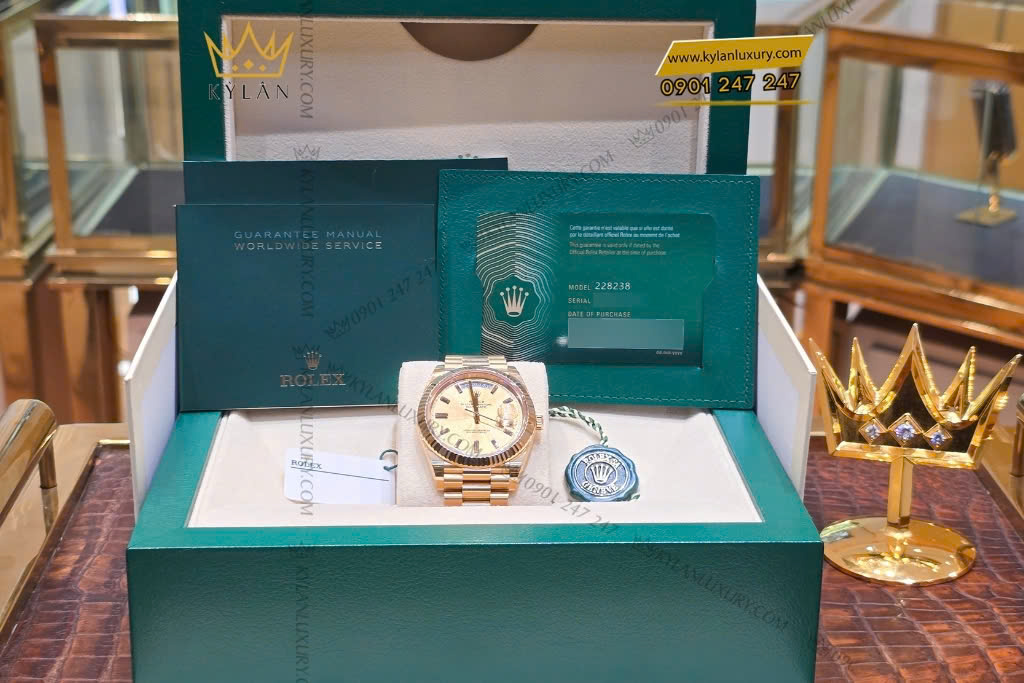 Kỳ Lân Luxury dong ho rolex day date 40 228238 mat so vang 10 Đồng hồ Rolex Day-Date 40 228238-0005 mặt champagne nạm kim cương