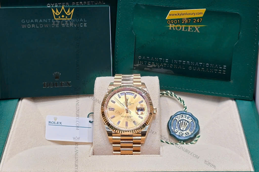 Kỳ Lân Luxury dong ho rolex day date 40 228238 mat so vang 7 Đồng hồ Rolex Day-Date 40 228238-0005 mặt champagne nạm kim cương