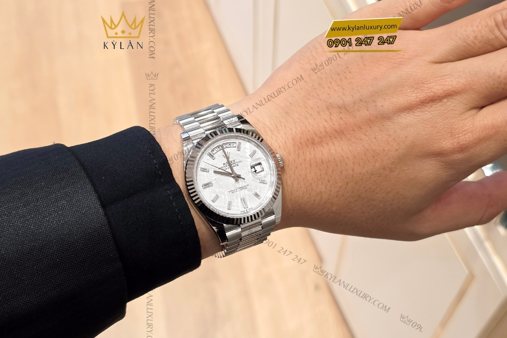 Kỳ Lân Luxury dong ho rolex day date 40 228239 0055 mat so da thien thach 2 1 Đồng hồ Rolex Day Date 40 mặt số thiên thạch 228239-0055