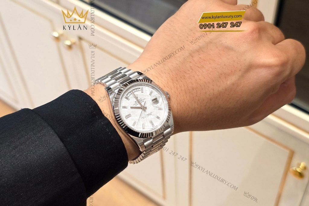 Kỳ Lân Luxury dong ho rolex day date 40 228239 0055 mat so da thien thach 3 1 Đồng hồ Rolex Day Date 40 mặt số thiên thạch 228239-0055