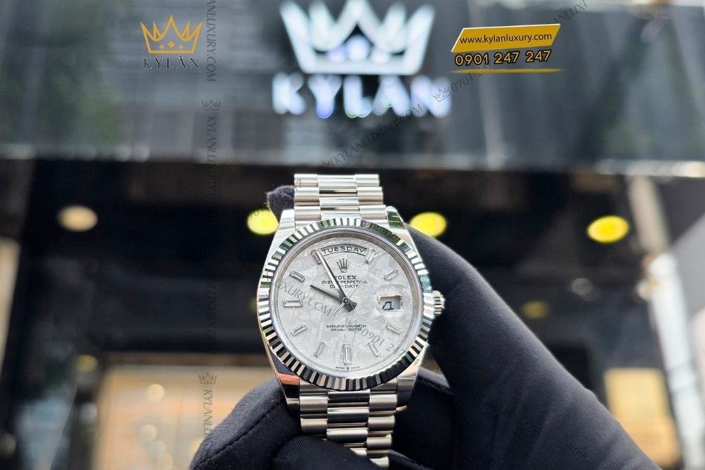 Kỳ Lân Luxury dong ho rolex day date 40 228239 0055 mat so da thien thach 4 1 Đồng hồ Rolex Day Date 40 mặt số thiên thạch 228239-0055