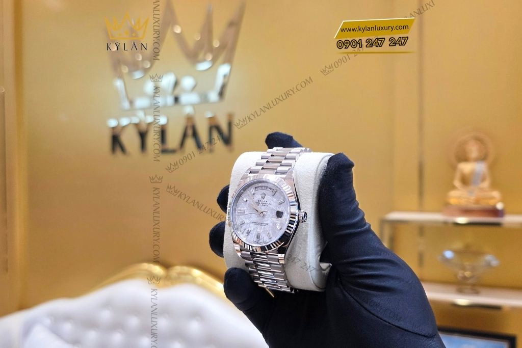 Kỳ Lân Luxury dong ho rolex day date 40 228239 0055 mat so da thien thach 7 1 Đồng hồ Rolex Day Date 40 mặt số thiên thạch 228239-0055