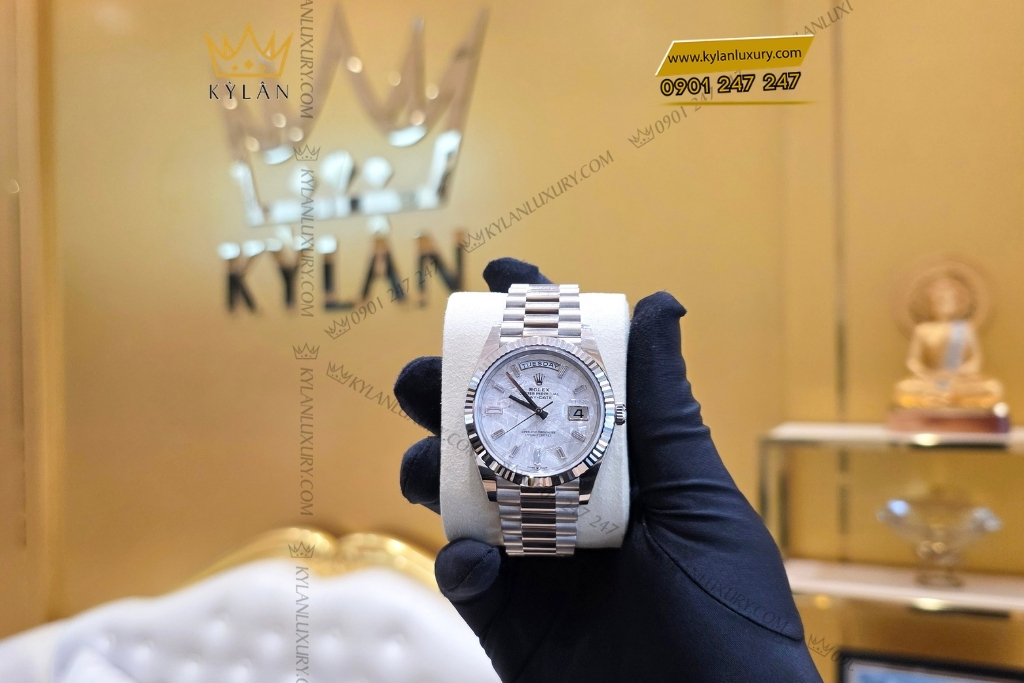 Kỳ Lân Luxury dong ho rolex day date 40 228239 0055 mat so da thien thach 8 1 Đồng hồ Rolex Day Date 40 mặt số thiên thạch 228239-0055