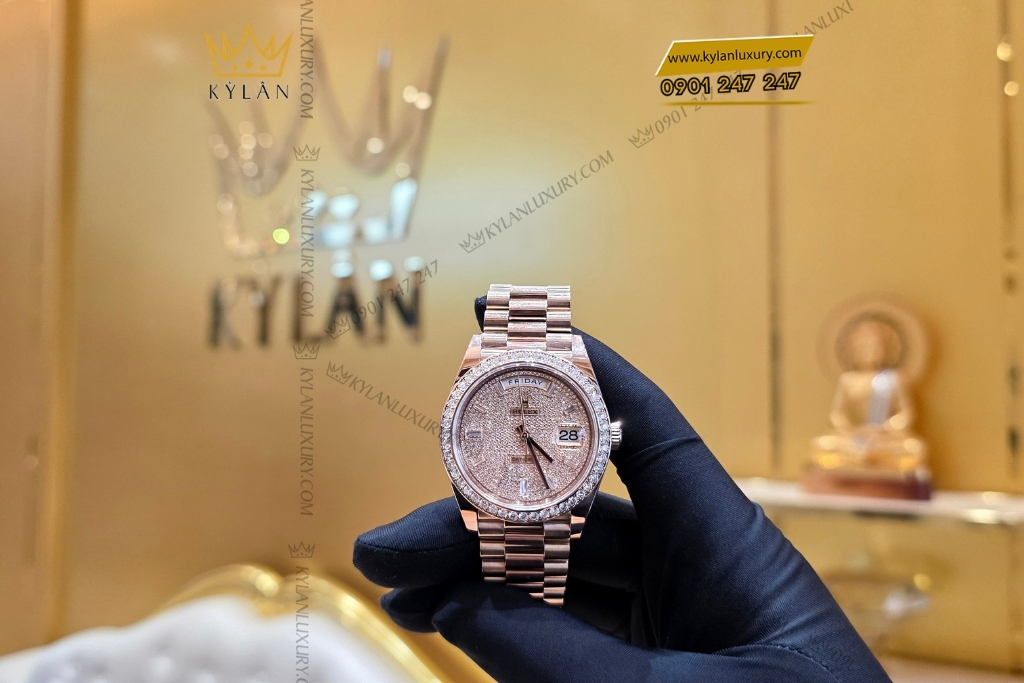 Kỳ Lân Luxury dong ho rolex day date 40 m228345rbr 0002 mat so dinh kim cuong 12 Đồng hồ Rolex Day Date 40 mặt số kim cương 228345RBR-0002