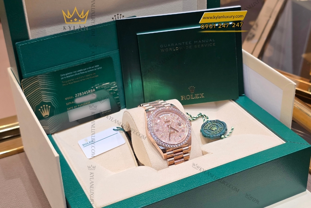 Kỳ Lân Luxury dong ho rolex day date 40 m228345rbr 0002 mat so dinh kim cuong 8 Đồng hồ Rolex Day Date 40 mặt số kim cương 228345RBR-0002