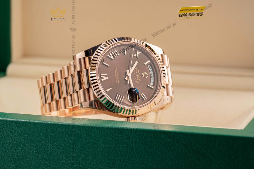 Kỳ Lân Luxury dong ho rolex day date 40mm rose gold 228235 0002 5 Đồng hồ Rolex Day Date 40 chocolate cọc La Mã 228235-0002