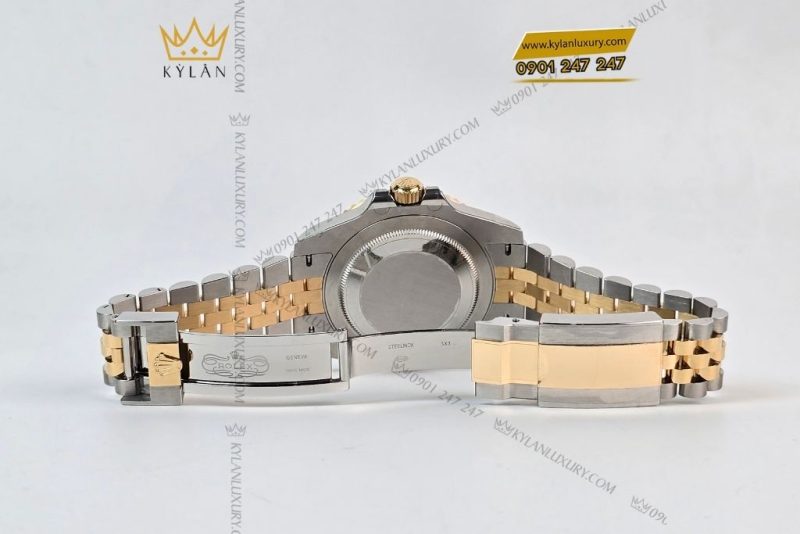 Đồng hồ Rolex GMT-Master II 126713GRNR-0001 mặt số đen