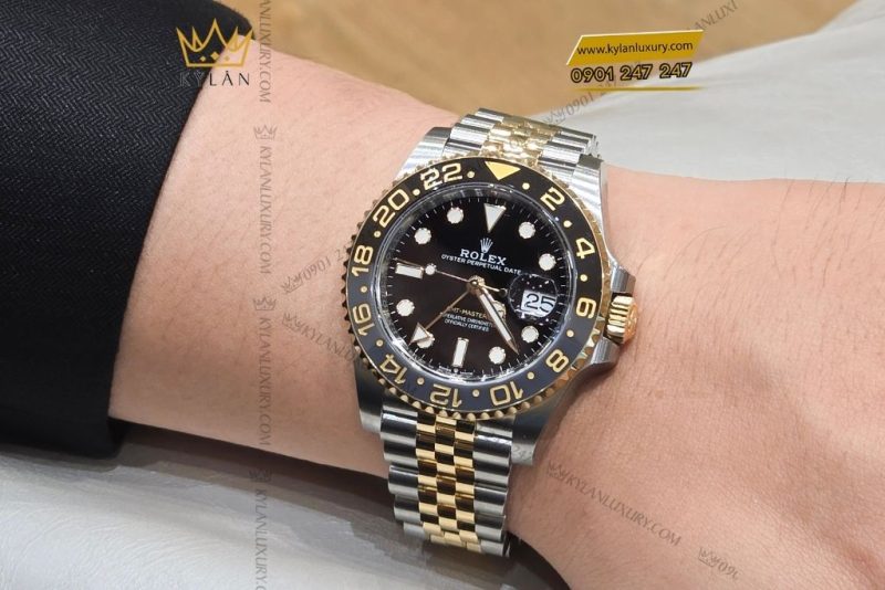 Đồng hồ Rolex GMT-Master II 126713GRNR-0001 mặt số đen