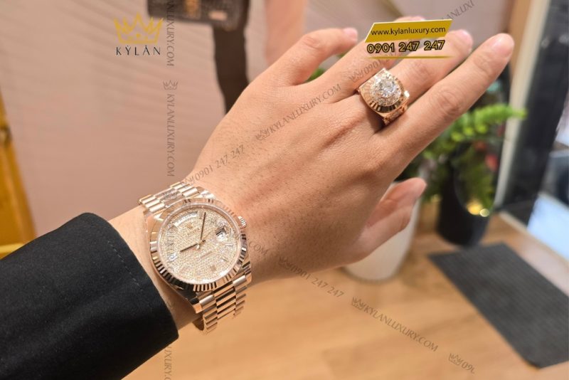 Đồng hồ Rolex Day-Date 40 mặt full kim cương 228235-0036