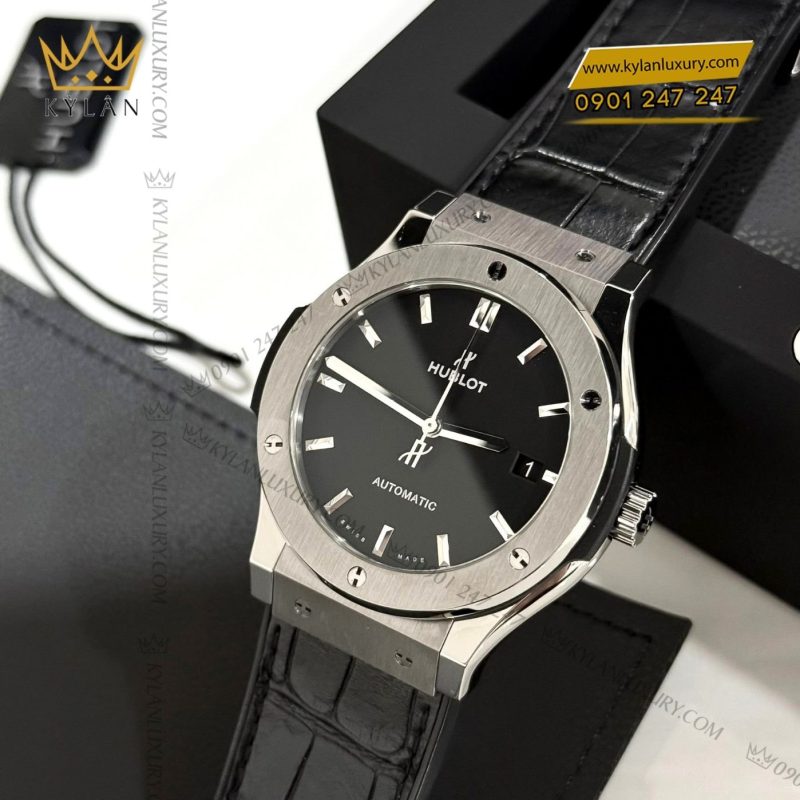 Đồng hồ Hublot Classic Fusion Titanium 45mm dây da cá