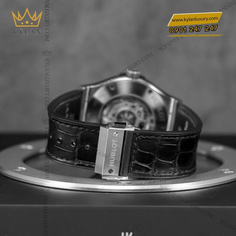 Đồng hồ Hublot Classic Fusion Titanium 45mm dây da cá