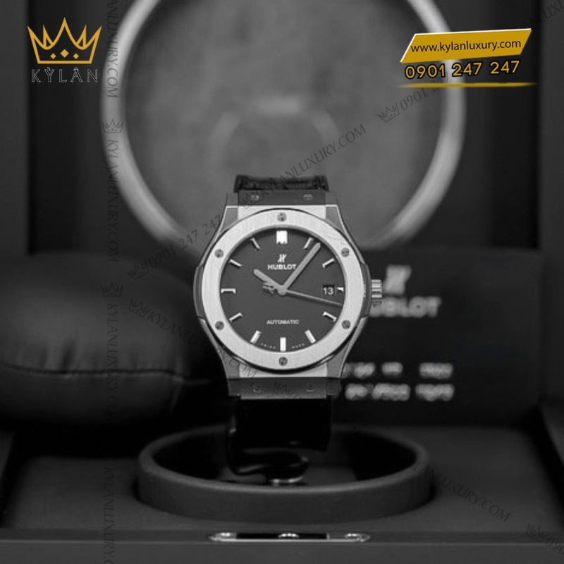 Đồng hồ Hublot Classic Fusion Titanium 45mm dây da cá