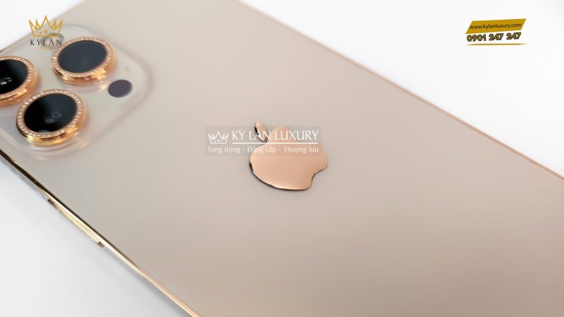 Kỳ Lân Luxury iphone 14 pro max vang nguyen khoi ferrari 5 scaled 1 iPhone 14 Pro Max vàng nguyên khối ferrari